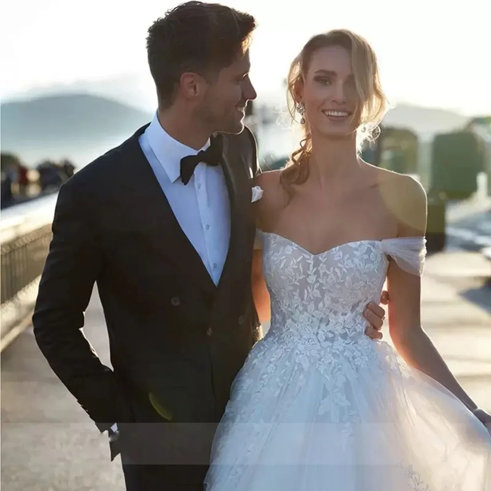 Рисунок 5 - Женское свадебное платье с открытыми плечами OYISHA