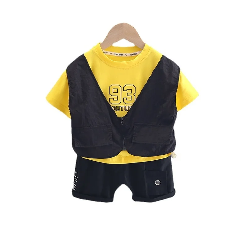 

Новинка, летний костюм для маленьких мальчиков, детская модная повседневная футболка и шорты, спортивный хлопковый костюм для малышей, 2 шт./...