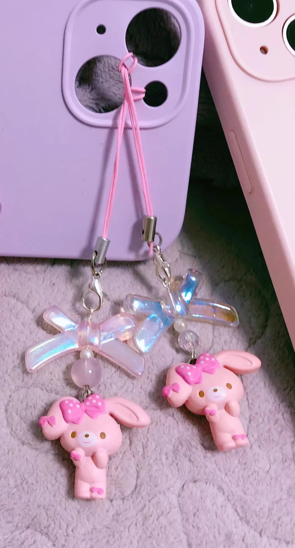 Брелок с бантом в виде кролика и бусинами