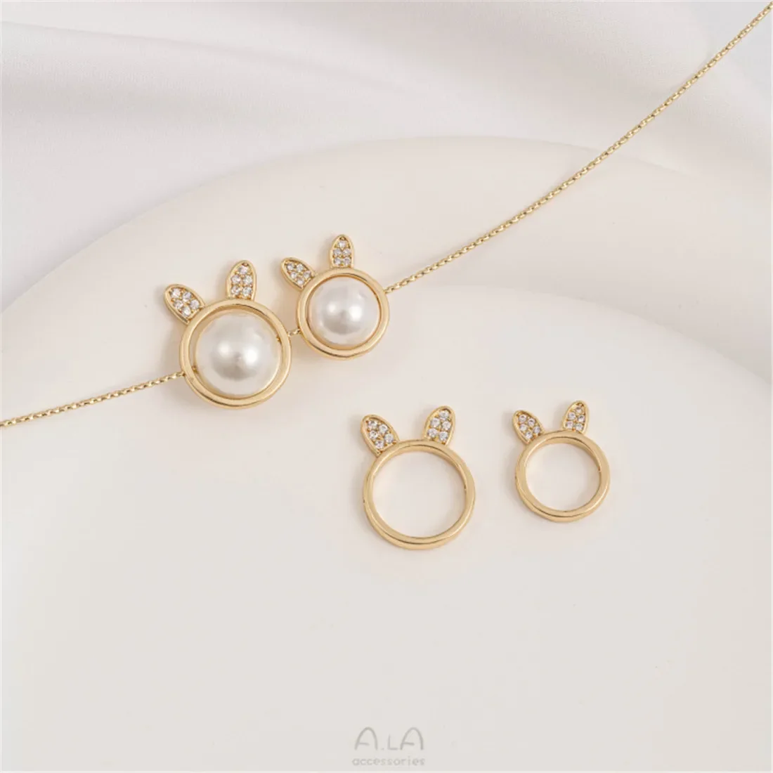 14-каратное позолоченное циркониевое кольцо с изображением кота из бисера