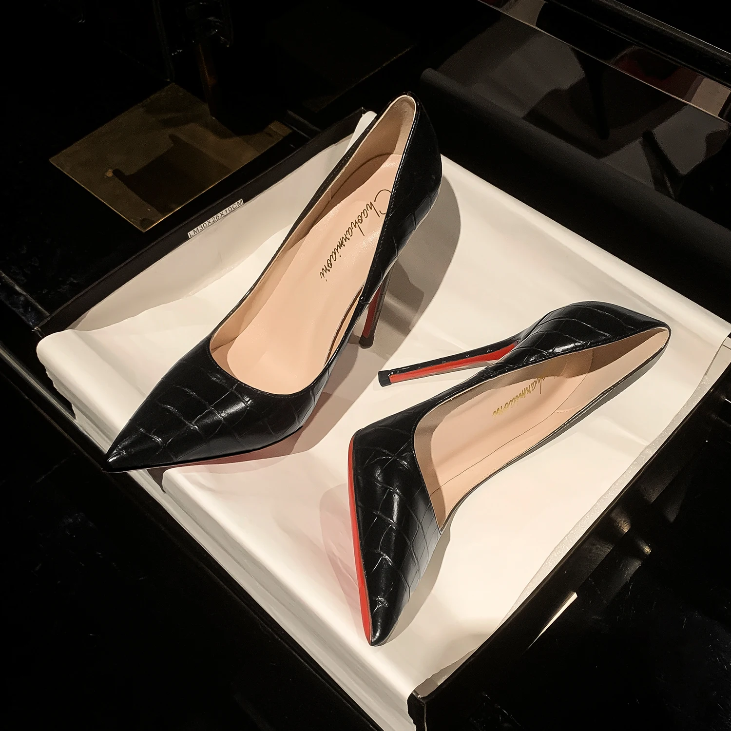 2023New Crocodile Print Women's Pumps Red Shiny Bottom High Heel Shoes Comfortable Sexy Wedding Shoes Fashion Office Shoes 8 Cm