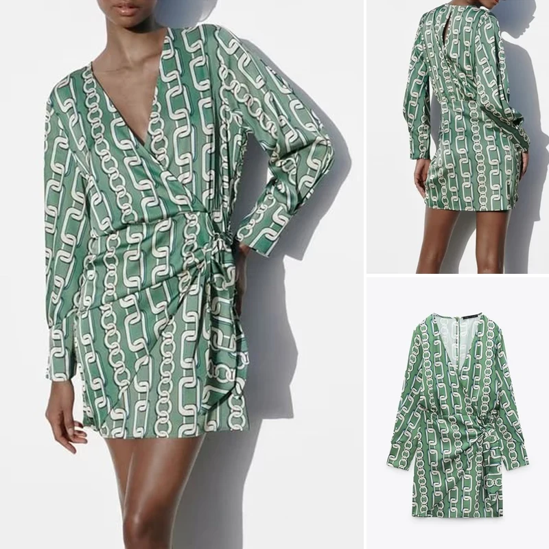 

Женское платье с V-образным вырезом и длинными рукавами