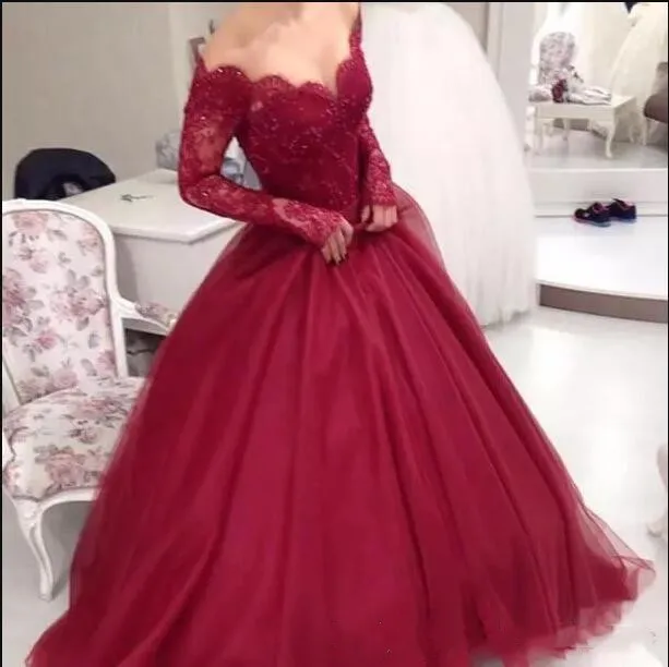 

2018 Burgundy Off The Shoulder Long Sleeves Lace Evening Ball Gown Tulle Applique Beaded Floor Length Party Prom Mother dresses