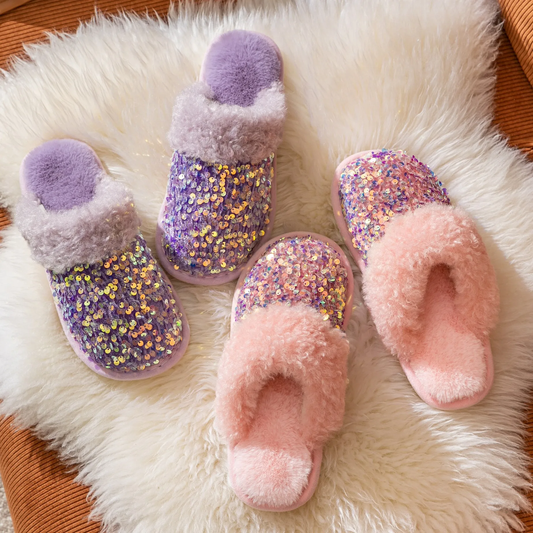 

Glitter Cotton Slippers Women Sequins Fashion Plush Sandals Home indoor Mujer Winter Warm Slides Fur Sliders Cozy Floor Shoes