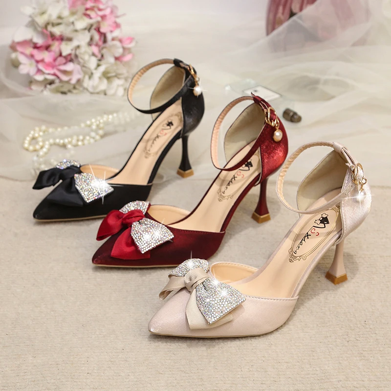 

Туфли-лодочки женские на тонком каблуке, с кристаллами и бантиком