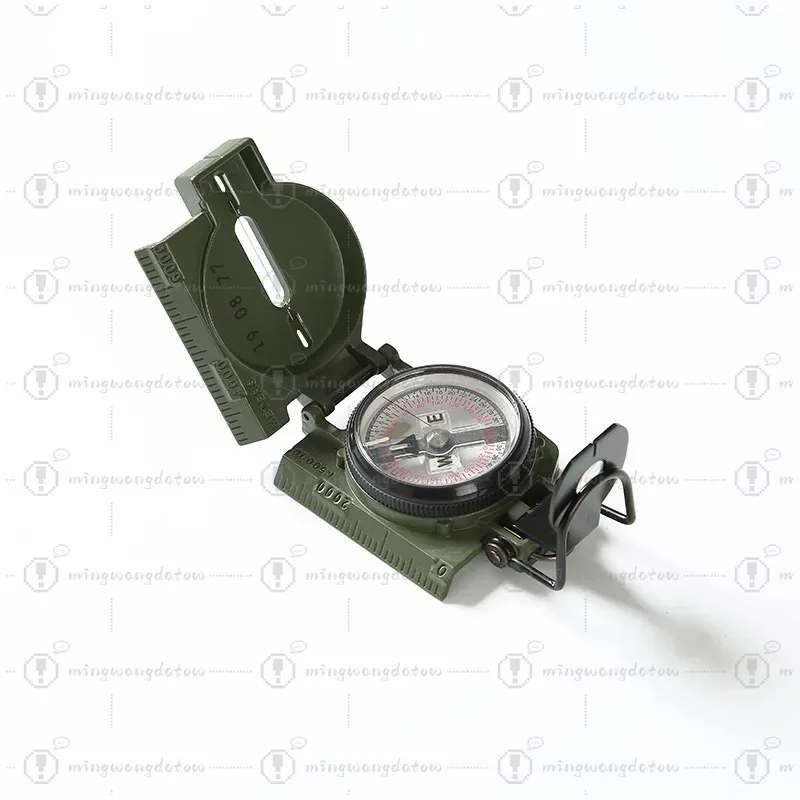 Фото Флуоресцентный компас Olive Drab с линзой, водонепроницаемый, точный, ручной, с чехлом для походов на природе №3