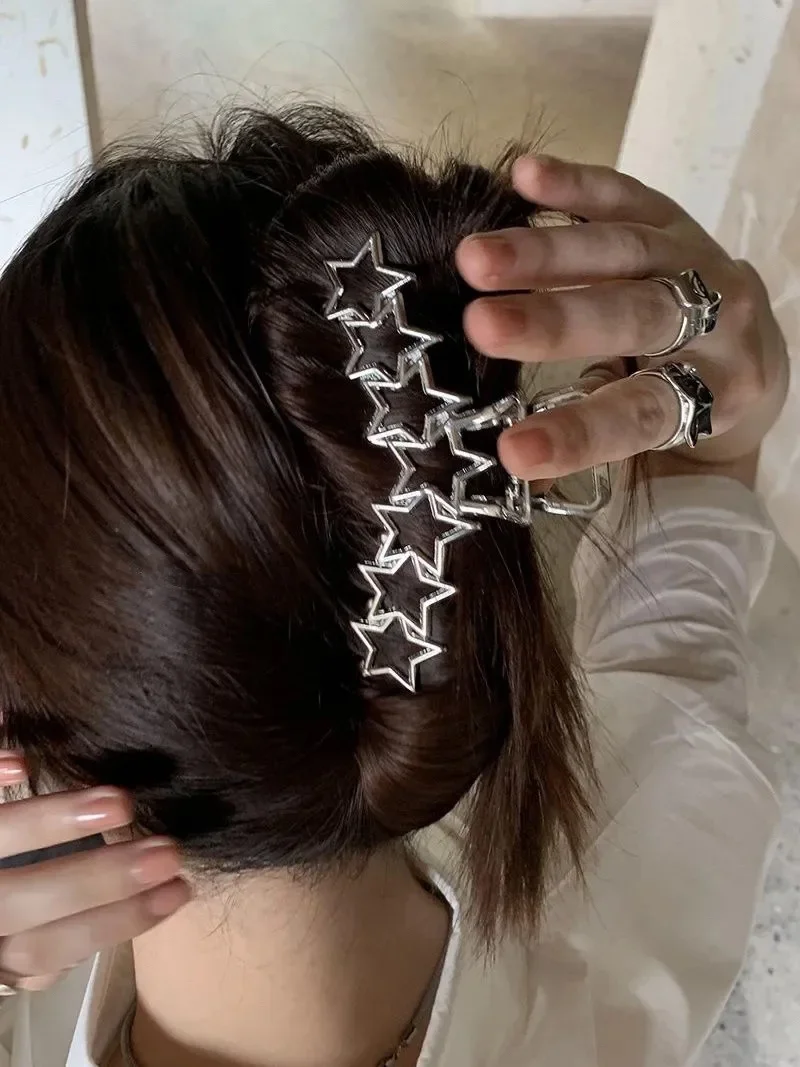 

Fashion Simple Girl Metal Hollow Star Pentagram Love Large Hair Claw Sweet Temperament Trend Hairpin Female Hair Accessories