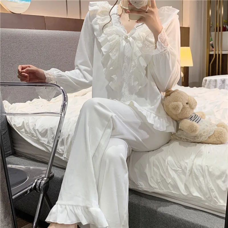 Female Sleepwear Island Velvet Lace Pajamas Set Spring Autumn Women's Retro Palace Sweet Home Service Long Sleeve Trousers Suit