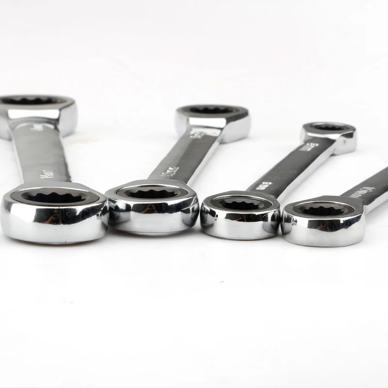 Набор комбинированных гаечных ключей с храповым механизмом 8-9-10-12-13-14-15-16-17-18-19 мм