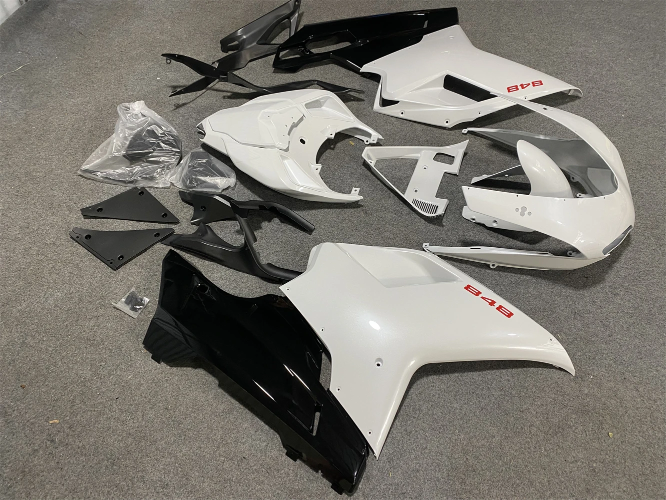 Обтекатель мотоцикла подходит для Ducati 848 1098 1198 07-11 EV0 2007 2008 2009 2010 2011 обтекатель