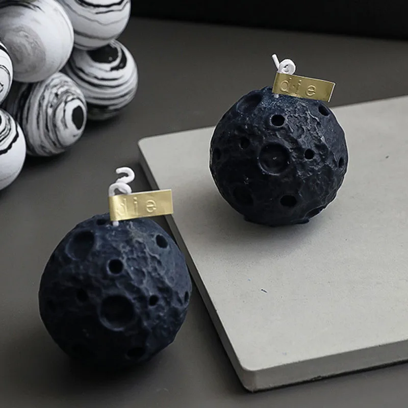 

Black candle Lunar scented candles creative bedroom home decoration candles home gifts souvenir spherical moon candles for home