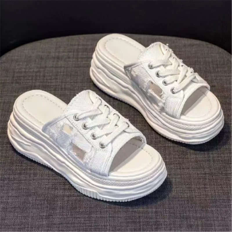

Cool web celebrity thick soles slippers female 2023 new summer wear increased wedges leisure shoes