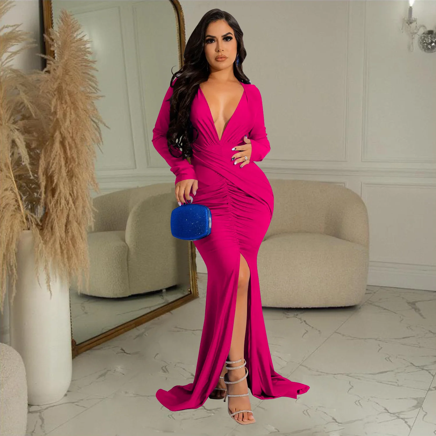 

Платье женское длинное Облегающее с глубоким V-образным вырезом и рюшами