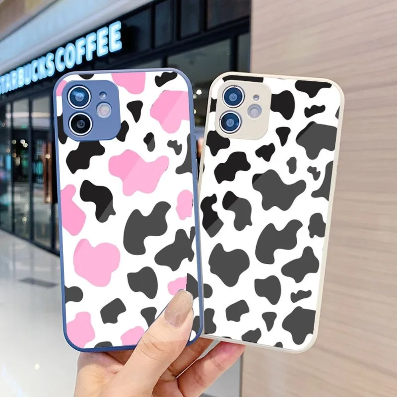 

Чехол для телефона с коровьим узором для IPhone 14 13 12 11 Pro Max X XR XS 8 7 Plus, цветной чехол из жидкого стекла