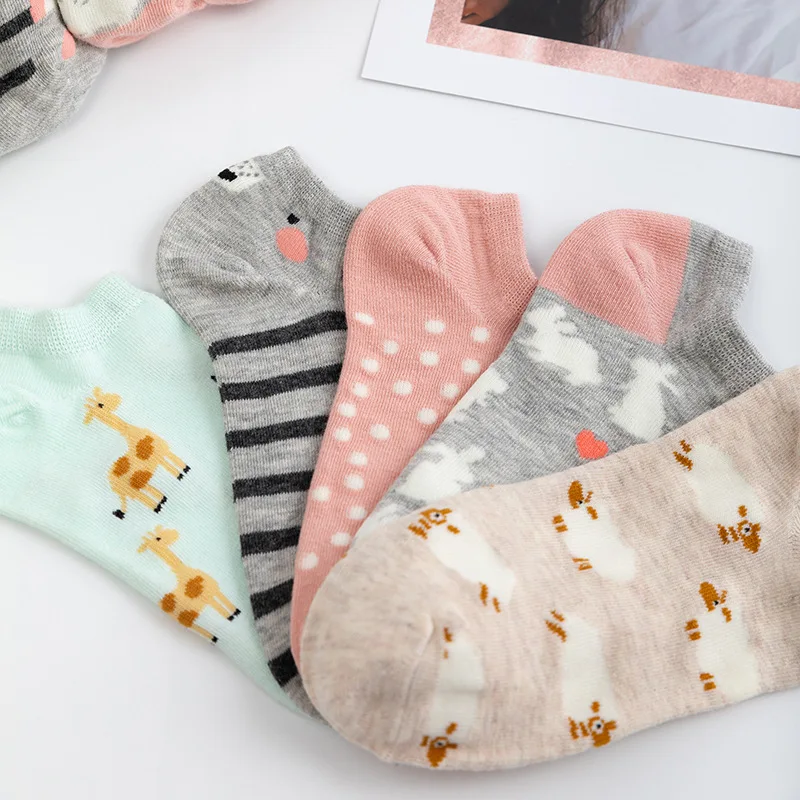 

5Pairs/Lot Cotton Women Short Socks Cute Cartoon Rabbit Giraffe Dot Print Ankle Socks Spring Autumn Girls Casual Sockken Sox