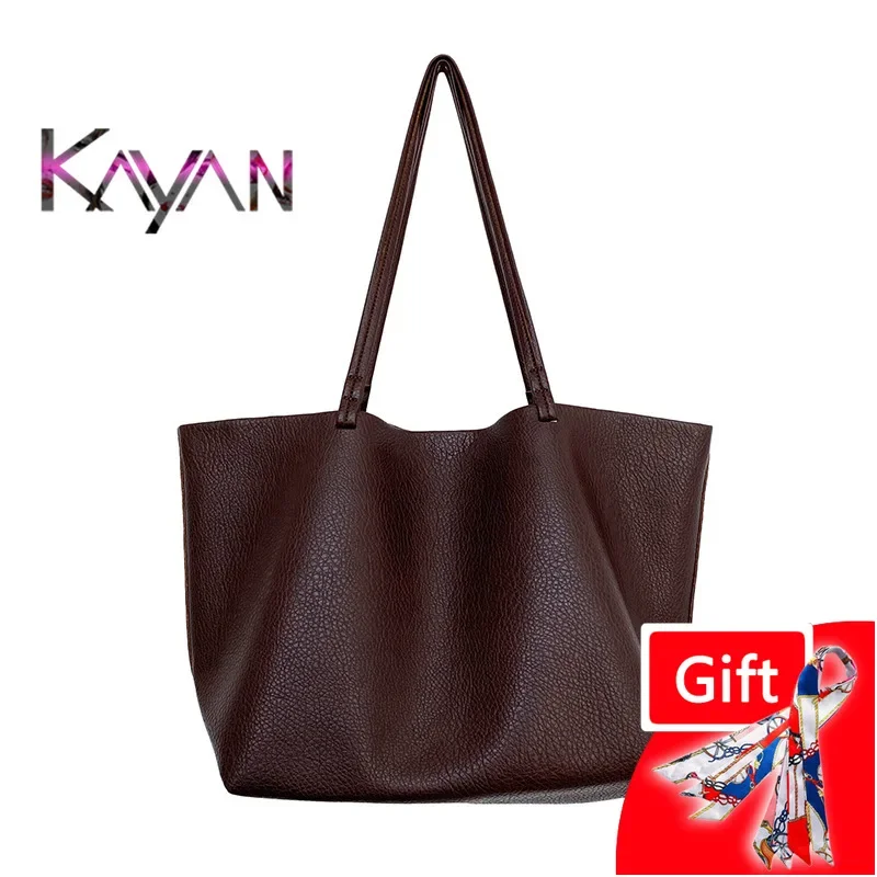 Вместительная женская сумка-тоут однотонная простая дамская сумочка на плечо