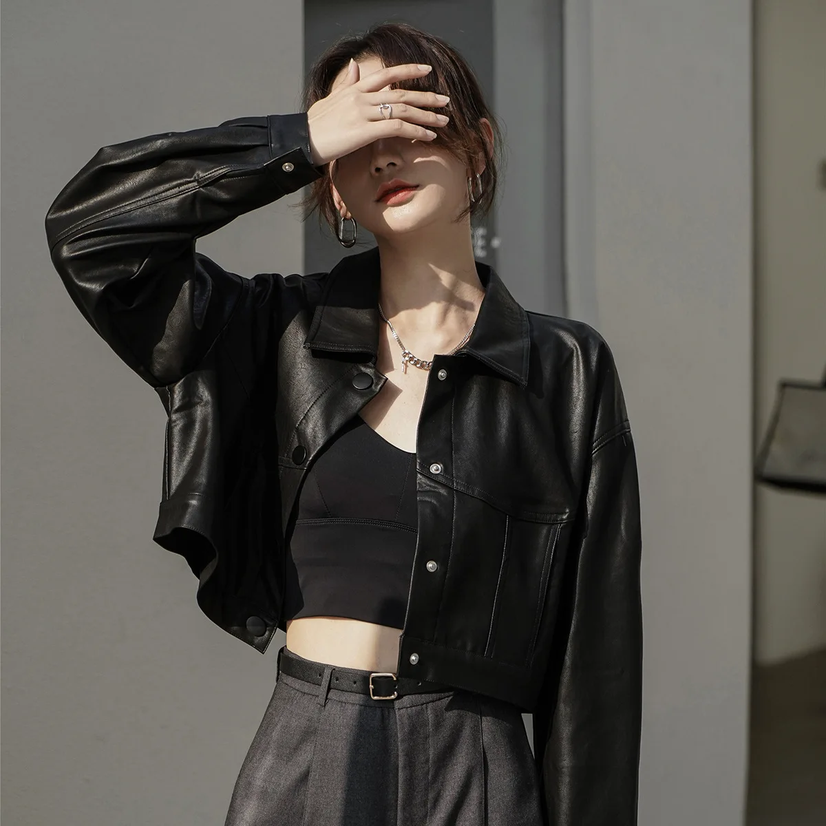 Autumn  Winter 2022 South Korea  Slim Single Breasted Suit PU Leather Short Coat Women Moto Jackets for Women Vintage Style