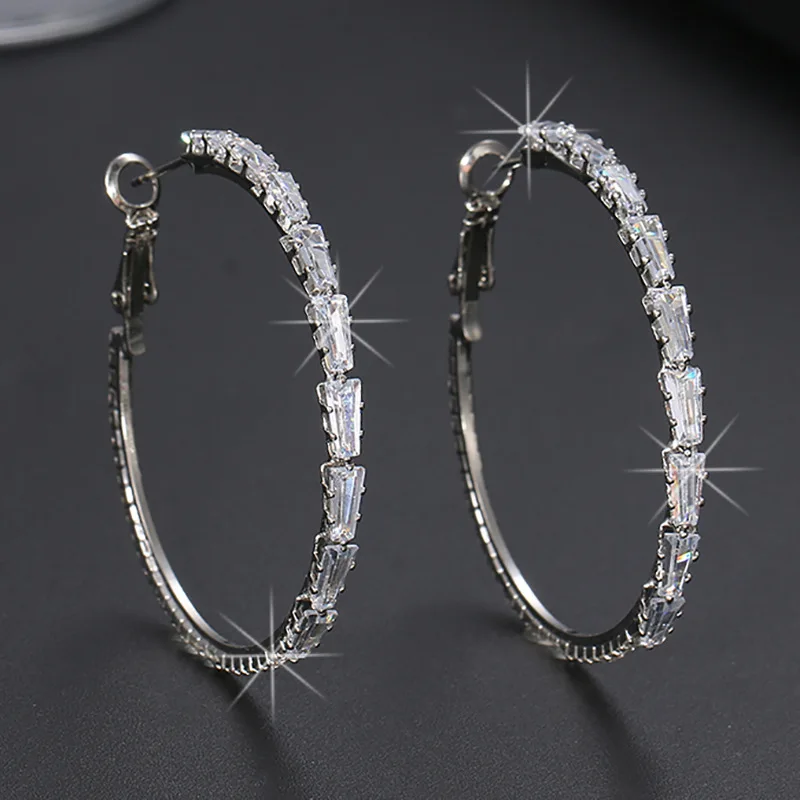

2023 New Zircon Women's Earrings Exaggerate Luxury Charm Bridal Earring Banquet High Quality Jewelry Headwear Earnail Jewelry