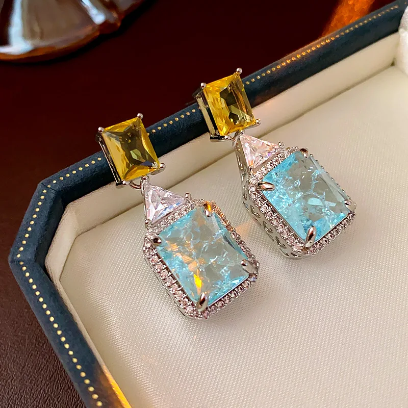 Билинцветные квадратные синие циркониевые серьги