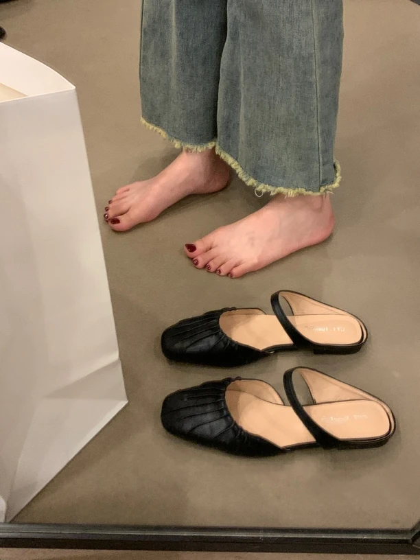 

Korean Mary Jane Shoes for Women, Flat Closed Toe Half Slippers, Outer Wear Mules Shoes with Skirts, Single Layer Shoes