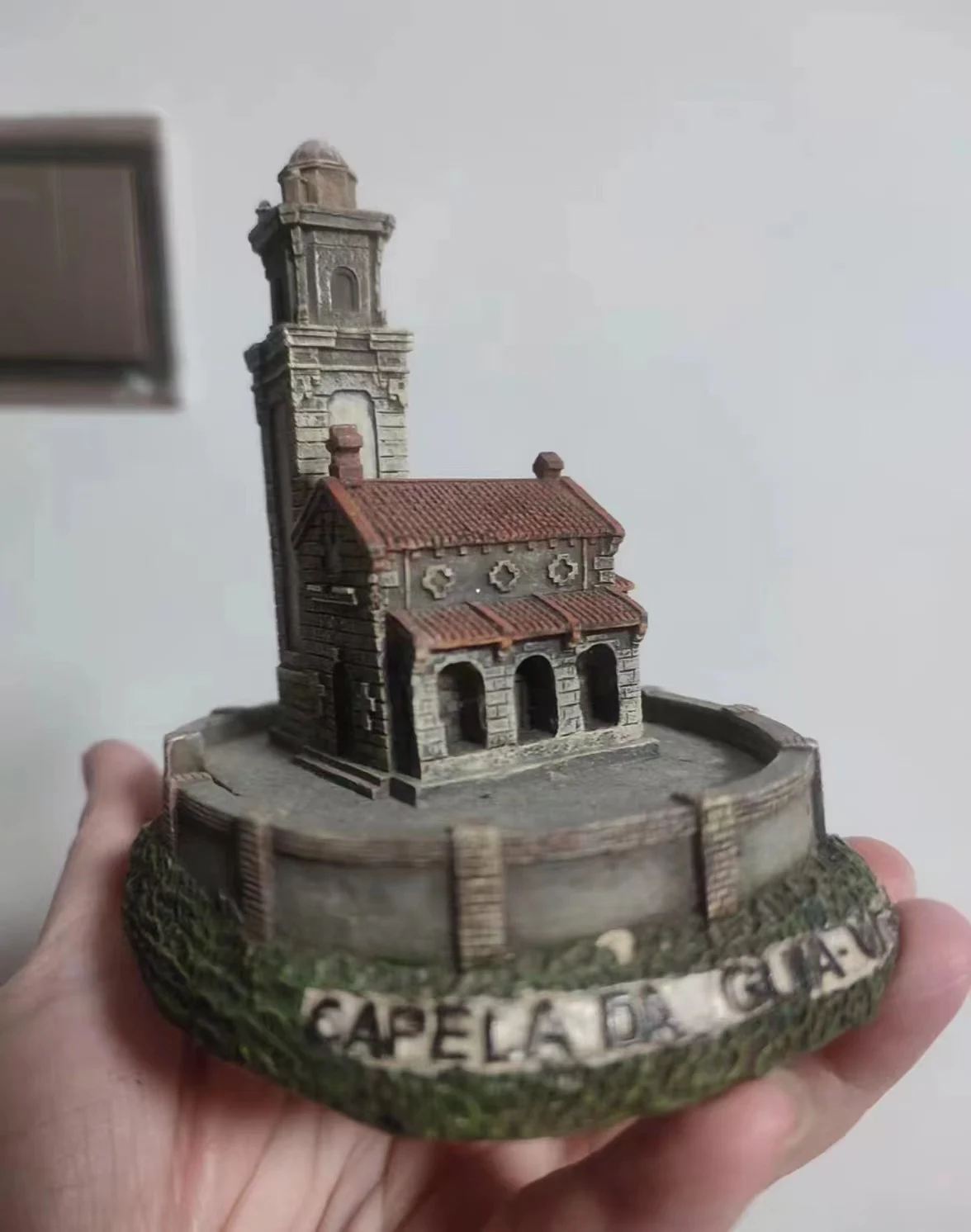 

Resin figure mental psychological sand table game box court therapy building church spain capela da