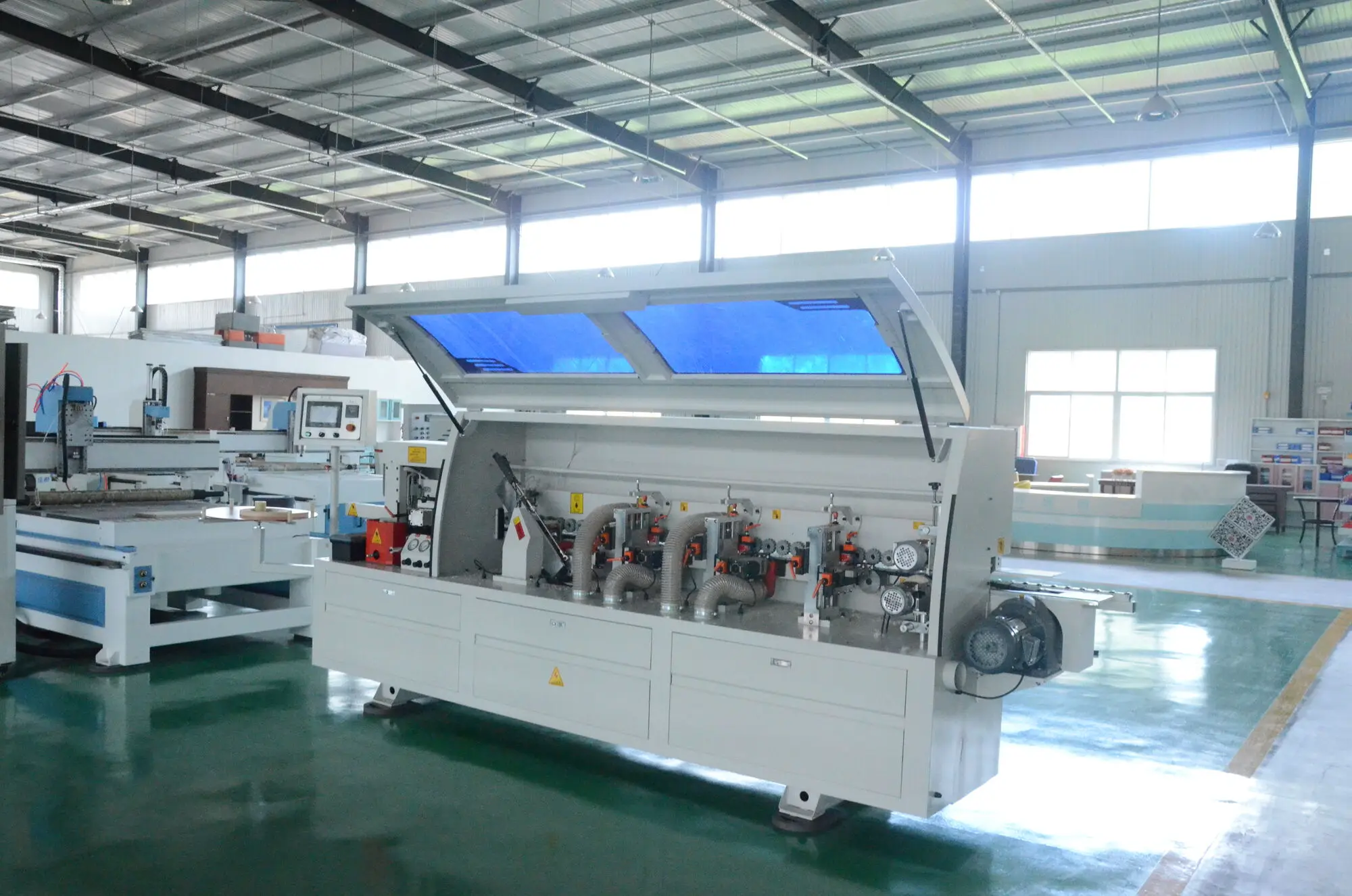 Автоматический кромкооблицовочный станок/деревянное оборудование с ЧПУ