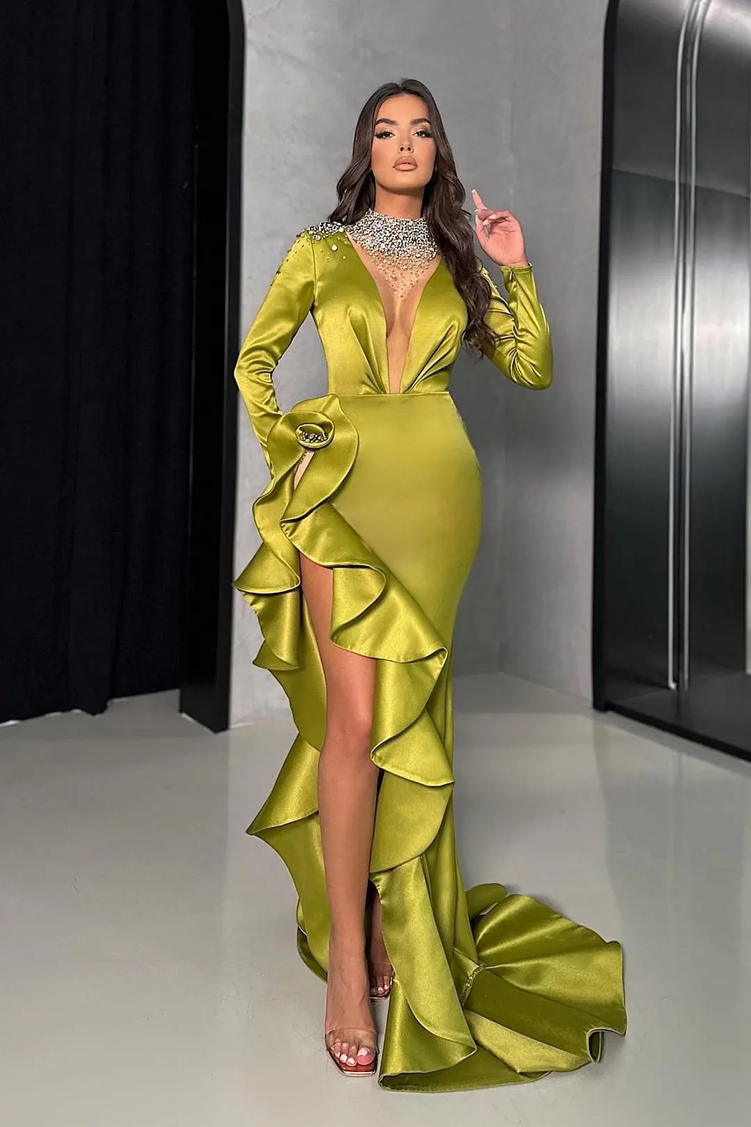 

Vintage Ruffles Trumpet Evening Dresses for Women Formal Floor Length V-Neck Party Dress with Split and Sleeves vestidos