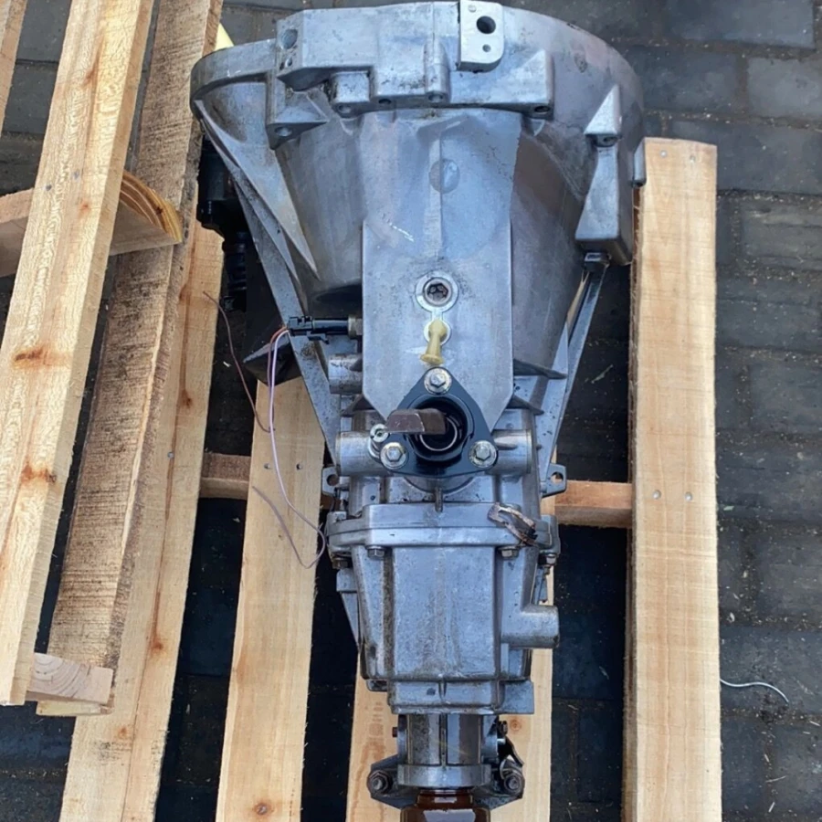 Классическая трансмиссия в сборе ручная 5-скоростная Isuzu JX493Q3Q4 National Sanguo IV Diesel 2.8T