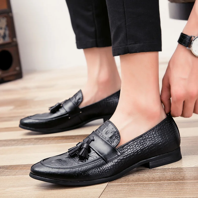 

Men Casual Leather Shoes Brand Moccasin Oxfords Driving Shoes Men Loafers Moccasins Dress Shoes For Men New Italian Tassel Shoes