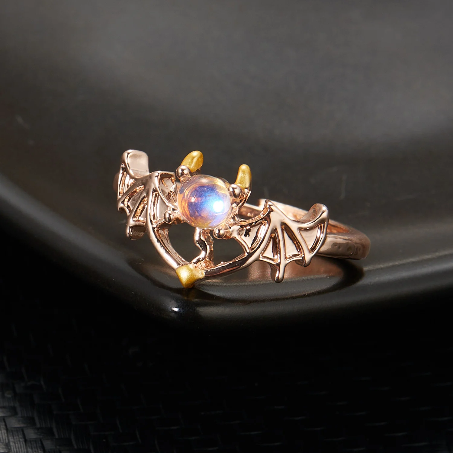 

Couple Angel Devil Moonstone Heart Wing Ring for Women Men Lover Colorful Crystal Open Adjustable Finger Jewelry Wedding Gift
