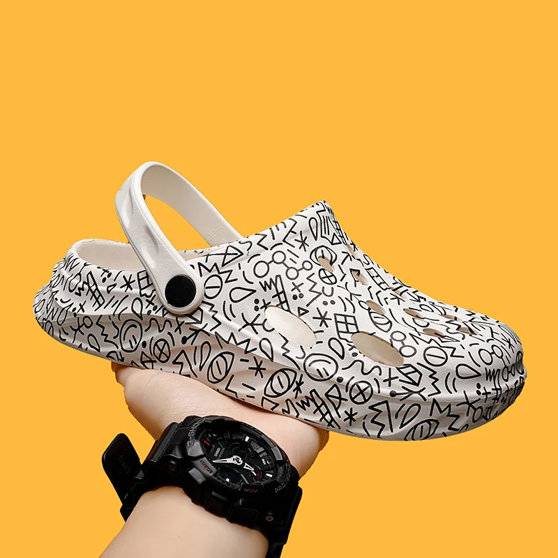 

Summer Men's Slippers Clogs Garden Shoes Breathable Man Sandals Plus Size Male Beach Shoes Women Quick Dry Sandals