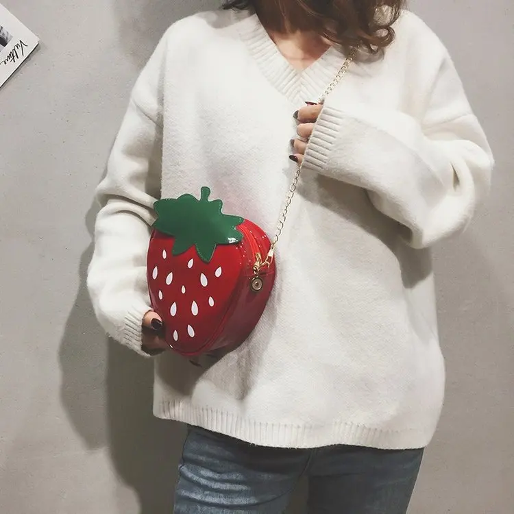 

Fruit Strawberry Shape Shoulder Bag Chain Crossbody Bag Woman Bag Kawaii Stylish Cute Kid Kid Girl Shoulder Bag Small Wallet