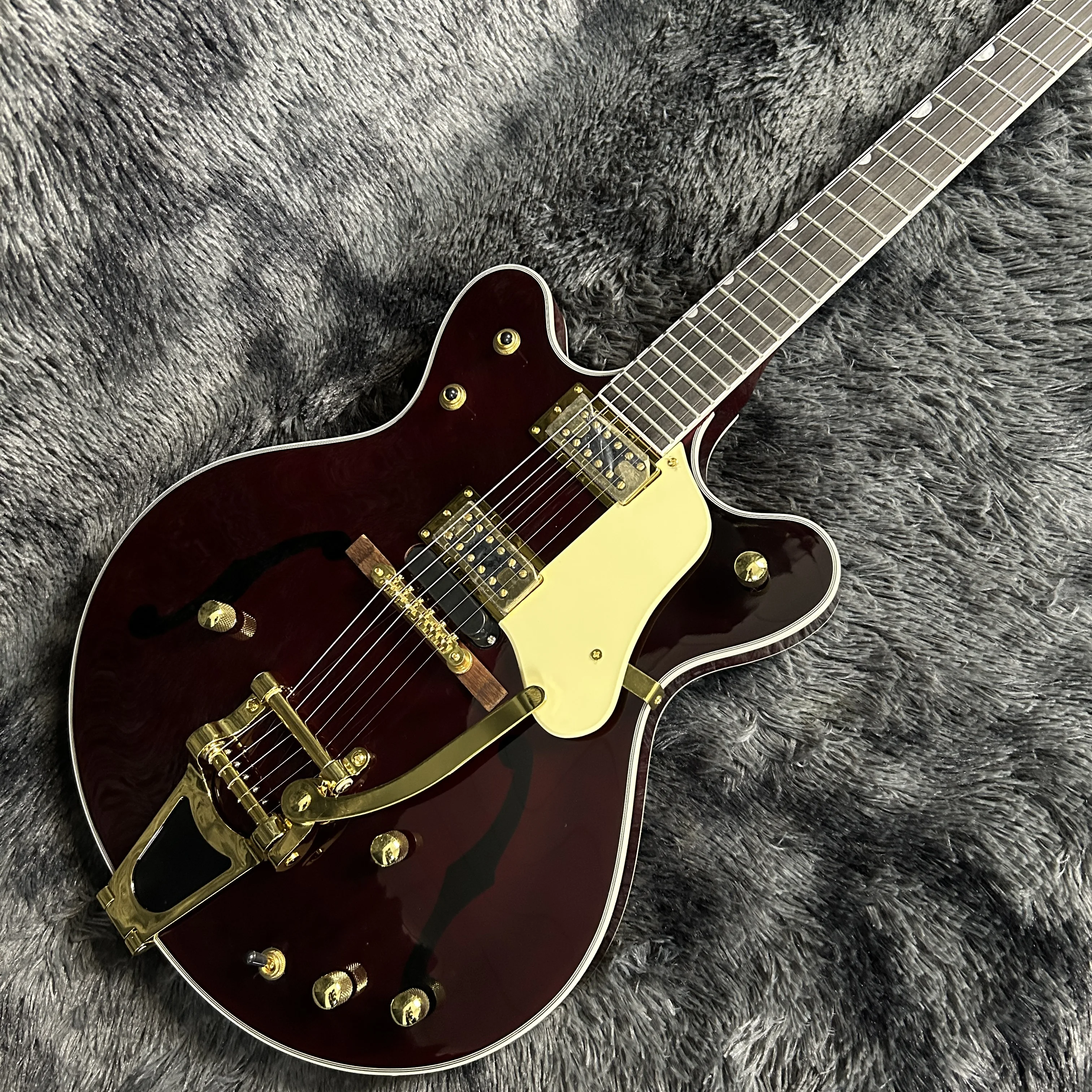 

Jazz Electric Guitar, Semi Hollow Body, Rosewood Fingerboard, Tune-O-Matic Bridge, 6 Strings Guitarra, Free Shipping