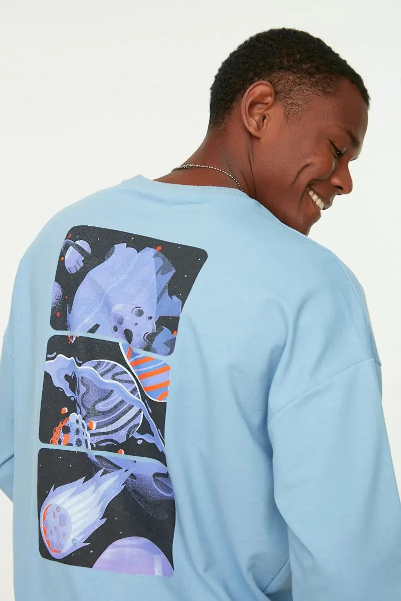 

Свитшот мужской с длинным рукавом и воротником-стойкой