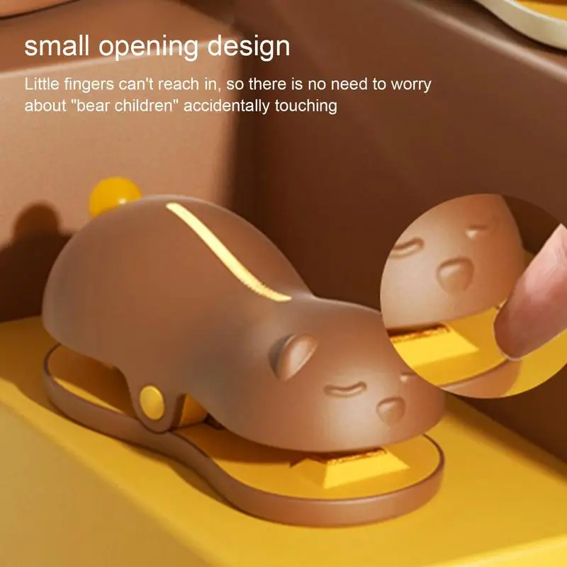 

Mini Chip Bag Sealer Cute Handheld Bear Heat Seal Bags with Magnetic Snacks Bags Sealer Rechargeable Portable Bag Sealer