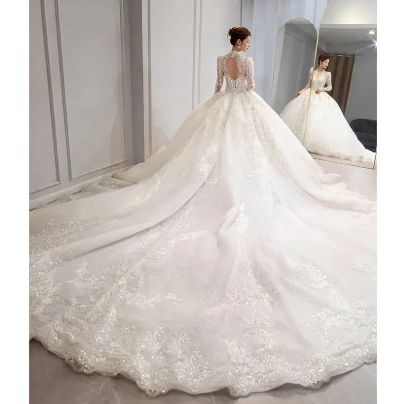 Рисунок 4 - Женское бальное платье