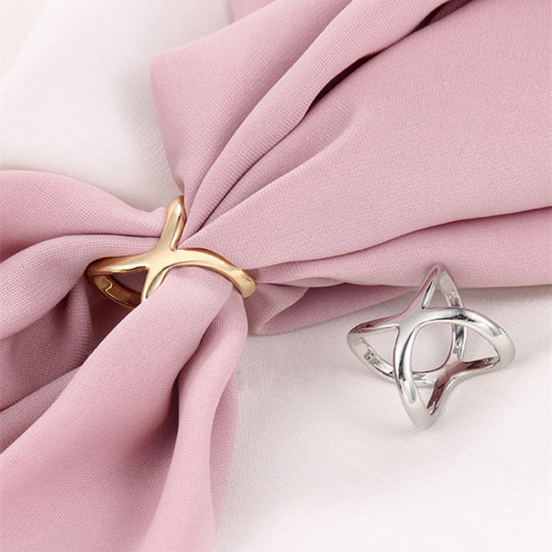 

Fashion Cross Scarf Clip X Shape Metal Brooches For Women Hollow Bow Scarves Buckle Holder Shawls Jewelry Clothing Accessories