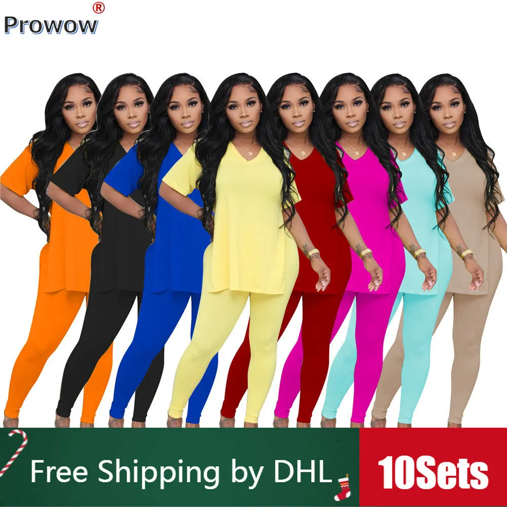 

Женский спортивный костюм с V-образным вырезом и эластичными брюками