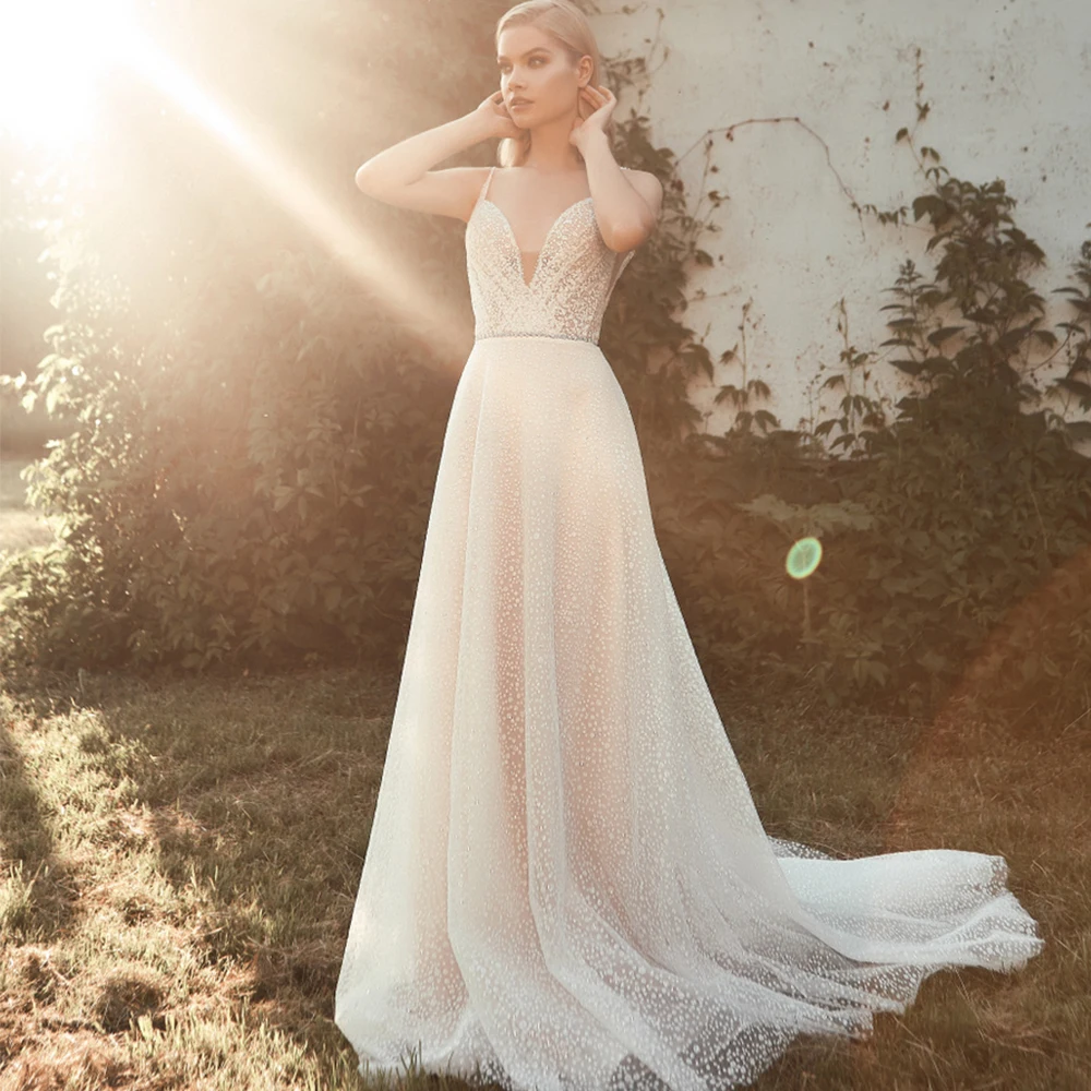 

Backless Wedding Dresses For Women 2022 Spagehetti Straps V-Neck Bridal Gown Boho Tulle A-Line Glitter Sequined Vestido De Noiva