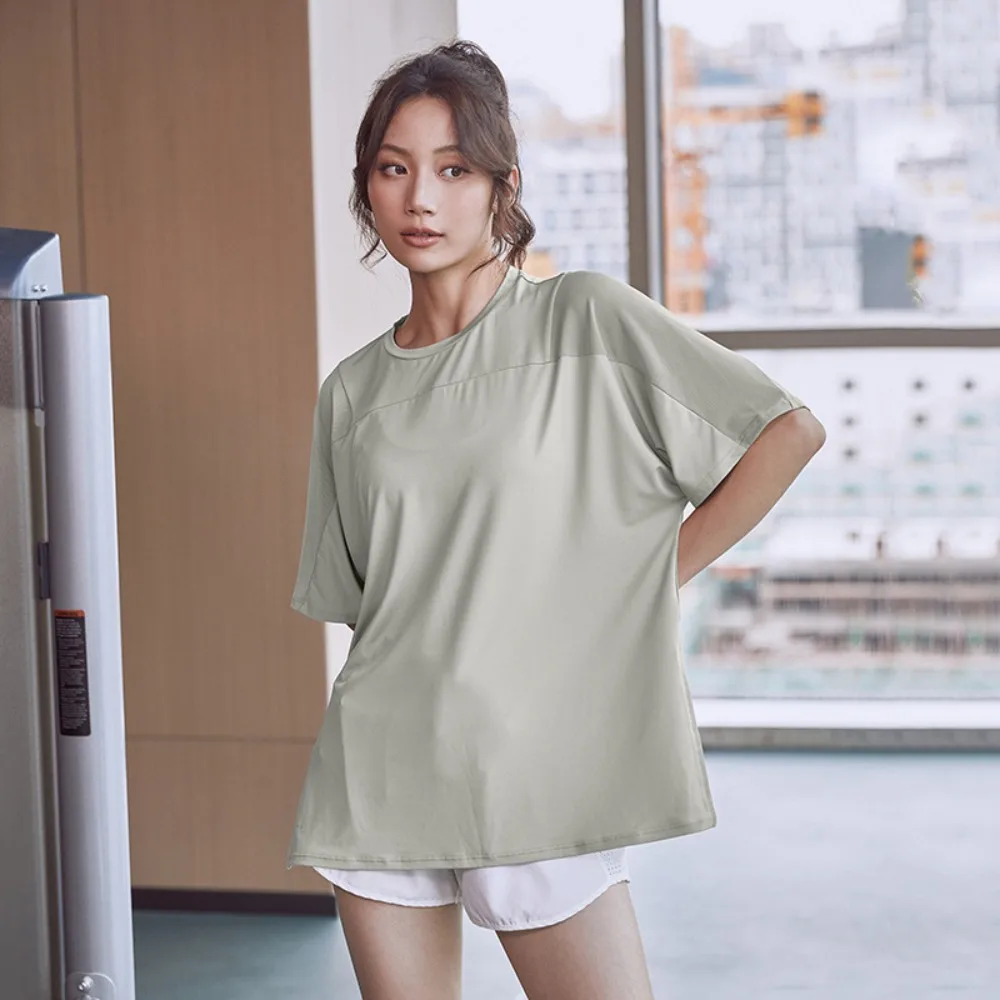 Свободная спортивная рубашка модная однотонная быстросохнущая для йоги дышащая