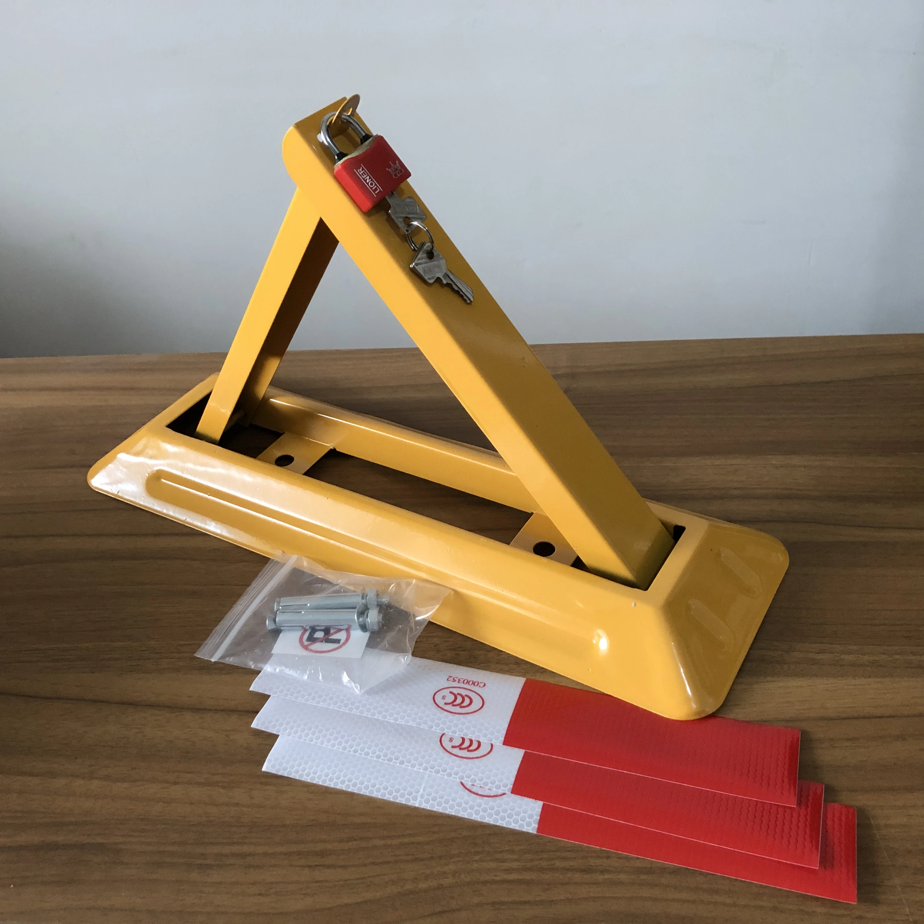 

Зарезервированный складной персональный личный автомобильный парковочный замок блокировочный барьер заводская цена