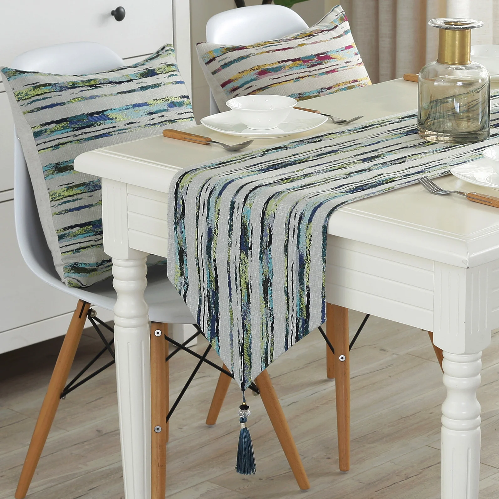 

Nordic striped table flag Modern Simple European Geometric table runner Tea table Cotton and Linen table cloth bed tail flag