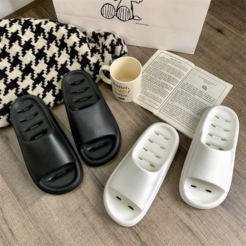 Comwarm New Indoor Women Bath Slippers Men Soft Sole Hollow Bathroom Shoes Water Leaky Non-slip Flip Flips Outdoor Beach Slides