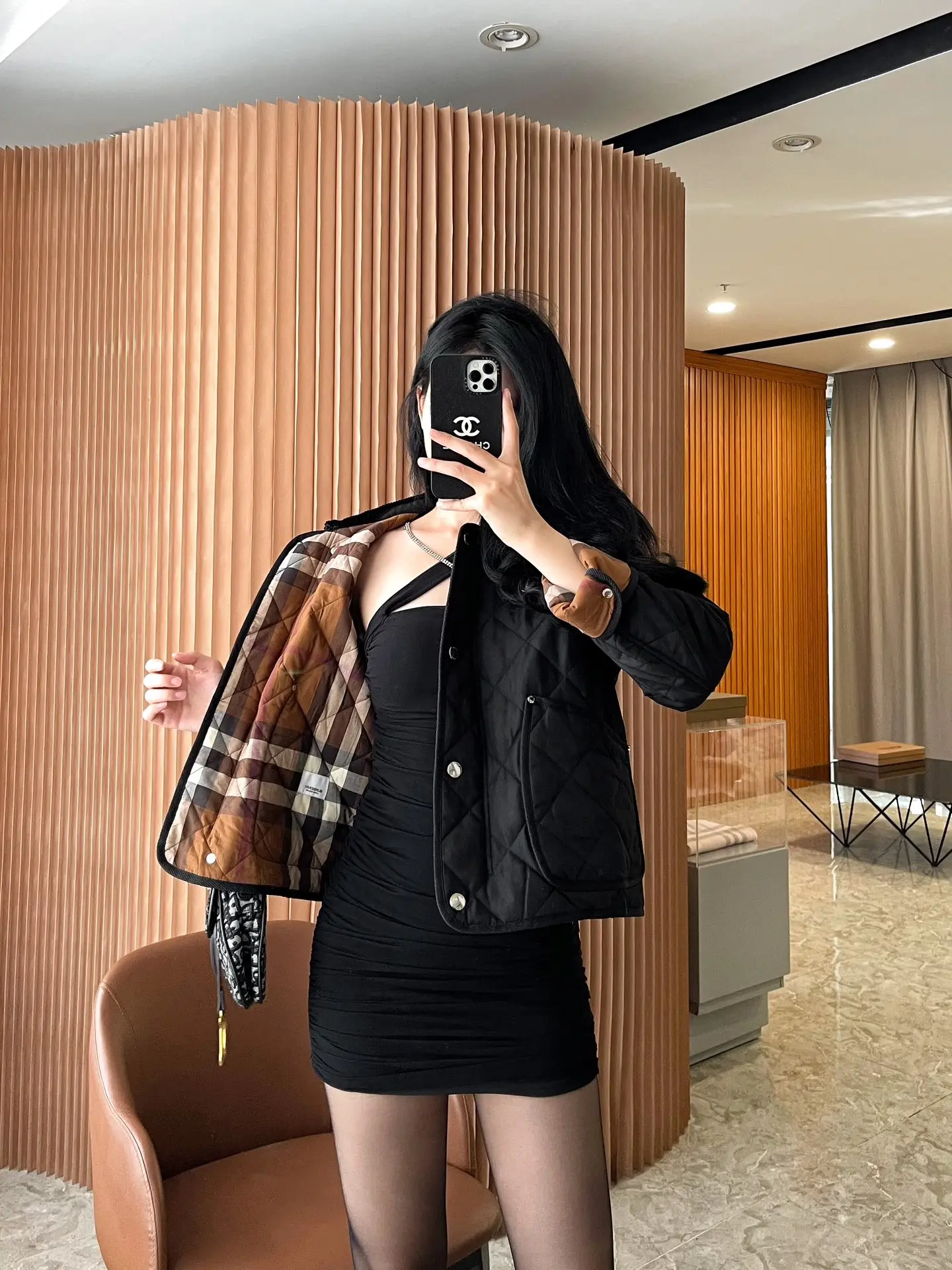 пуховик Burberry свободное зимнее теплый плотное пальто новинка 2024 модная зимняя