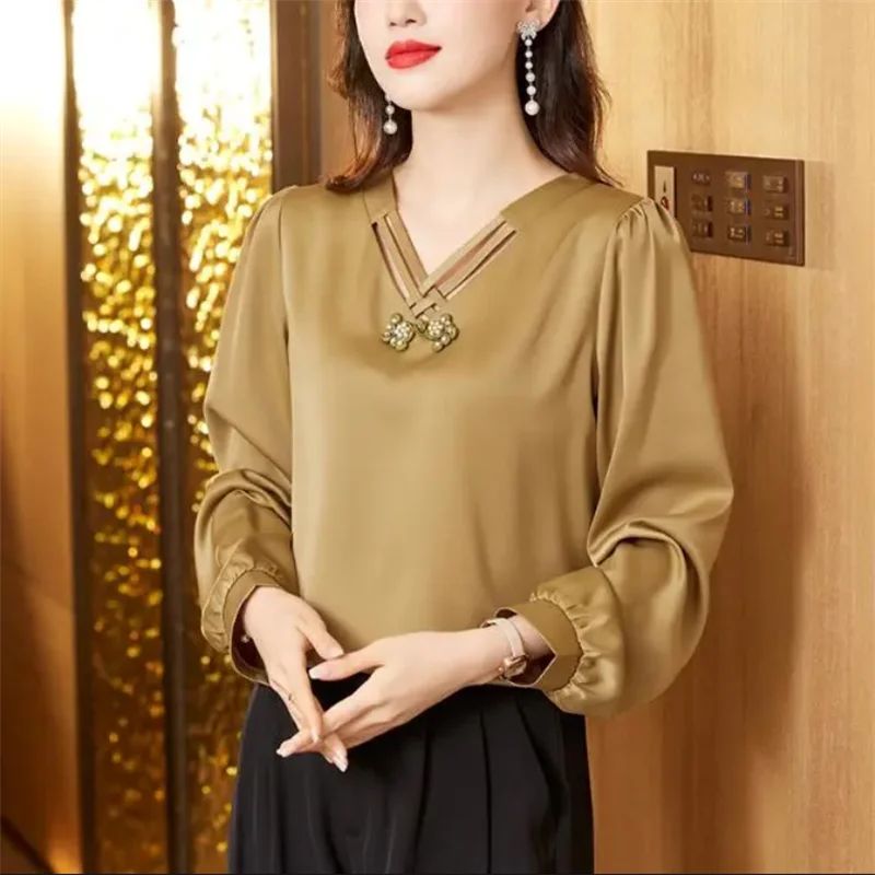 Футболка женская атласная с V-образным вырезом и длинным рукавом