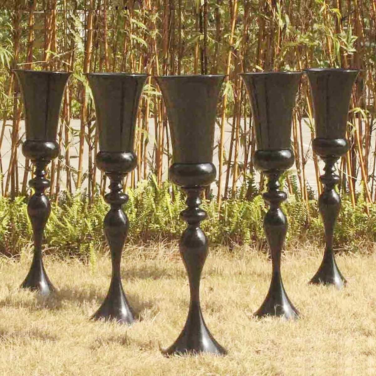 

Elegant Black Metal Tall Flower Stand Chandelier Table Centerpiece Flower Holder Centerpiece Metal Versatile Wedding Flower Vase