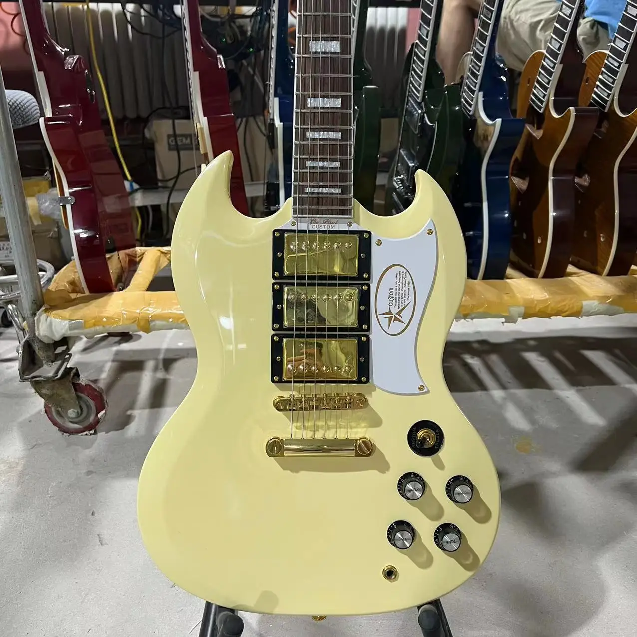 

Электрогитара SG G400 кремового желтого цвета золотого цвета, три пикапа, корпус гитары из красного дерева, бесплатная доставка