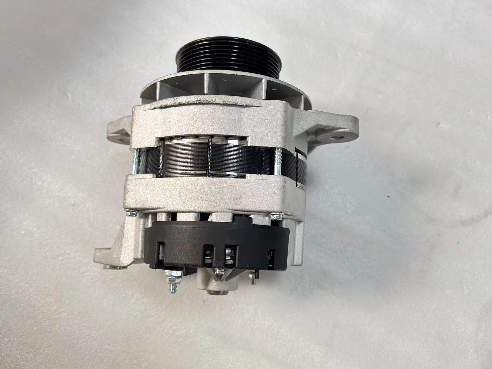 Фото Детали экскаватора DX220-5 Электрические детали PK390050 2502-6006C 24 В 60 А Генератор с высоким качеством для двигателя DB58 №4
