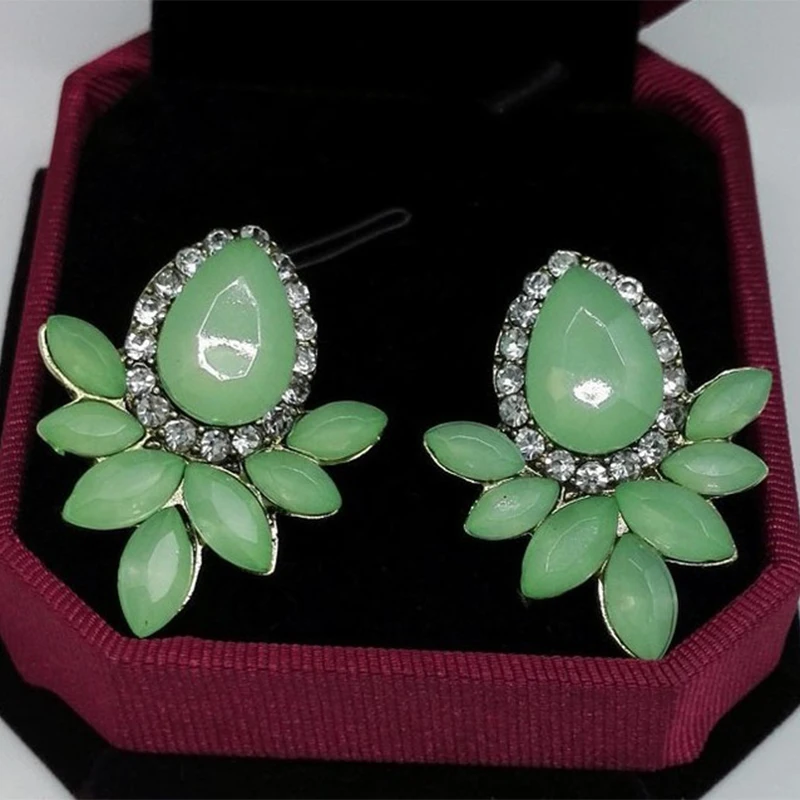 

2020 Crystal Rhinestone Earrings Silvery jewelry fashion female brick wedding pendant earrings for women gifts