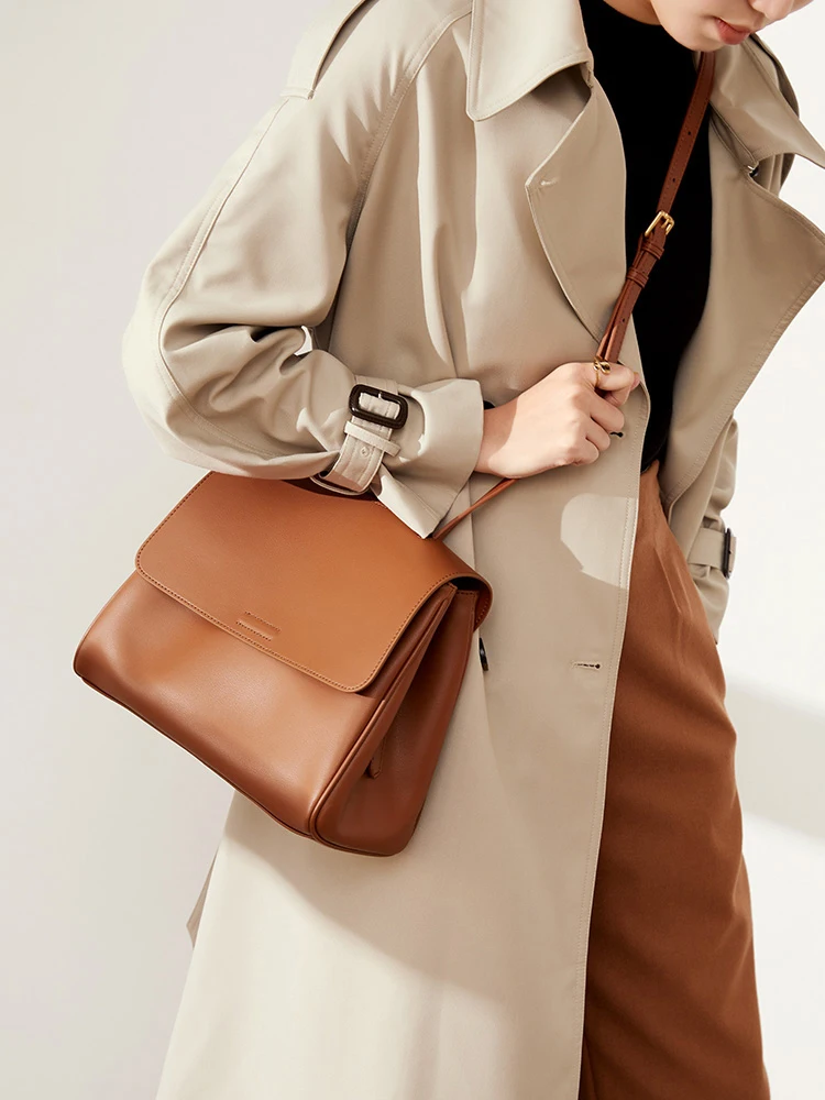 2023 Women Cowhide Large Shoulderbag Brand Designer Messenger Bag Doctor Bag Genuine Leather Crossbody Bag Tote Flap Bags